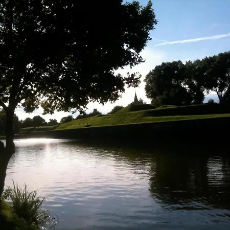 Holiday Home In Huizen'S Charm, Cleaning Included Holiday home *