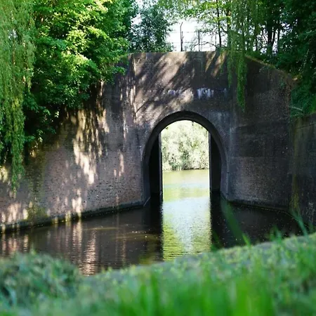Holiday Home In Huizen'S Charm, Cleaning Included Huizen